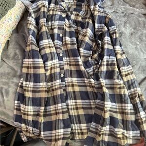 Van Heusen Casual Blue and Tan Plaid Shirt